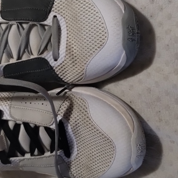 Ja Morant Nike basketball shoes - Picture 7 of 9